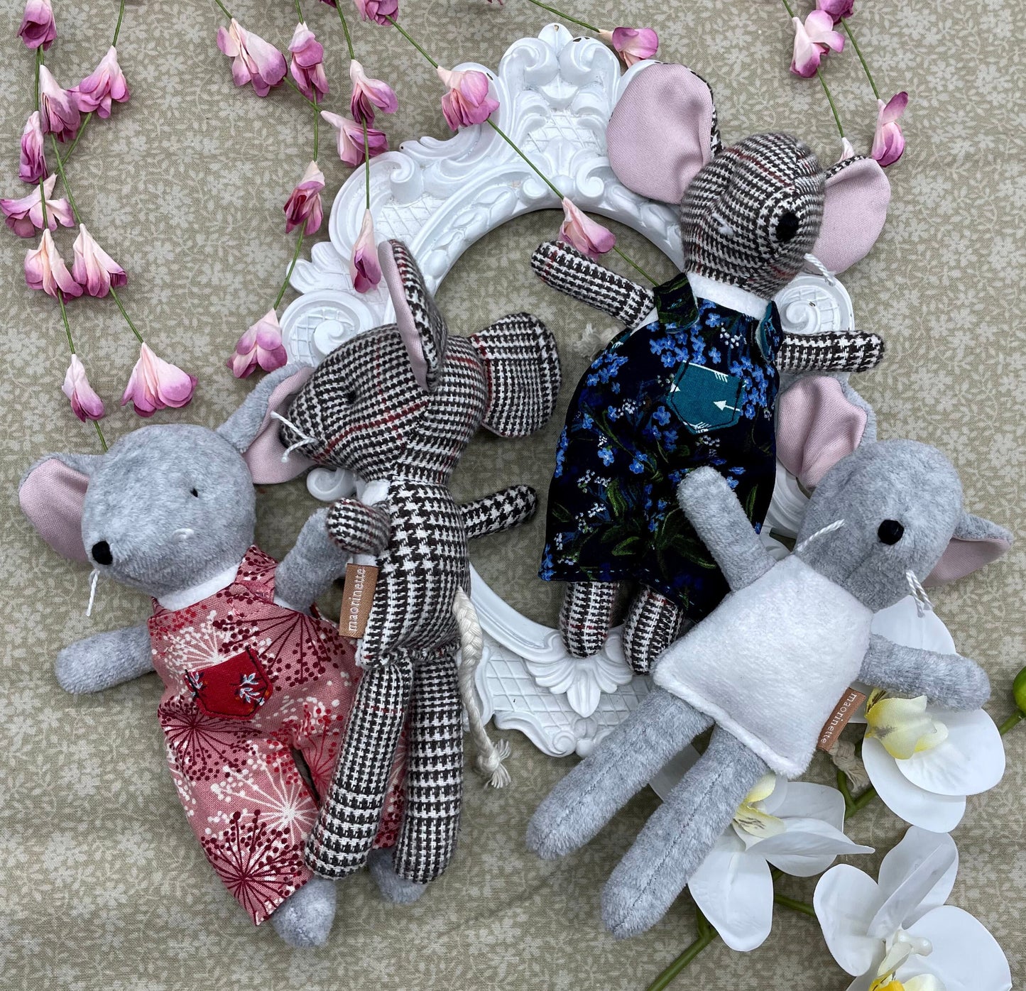 Handmade Mouse Doll, Stuffed mouse, Reversible clothes, small dolls, overalls, mice dolls, gift for kids, gift doll, plaid